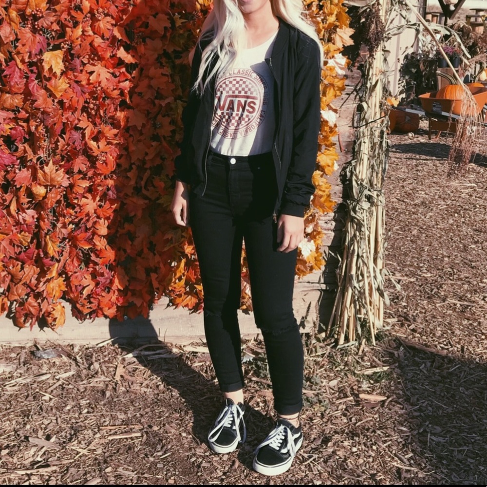 Cute Vans muscle tee